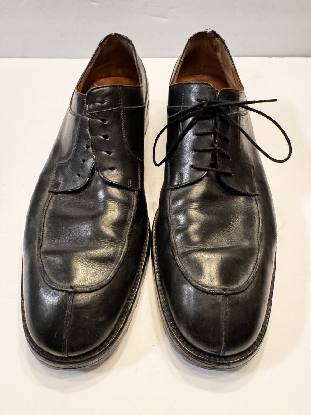 10.5 D Salvatore Ferragamo Black Leather Apron Toe Derby Lug Sole Italy